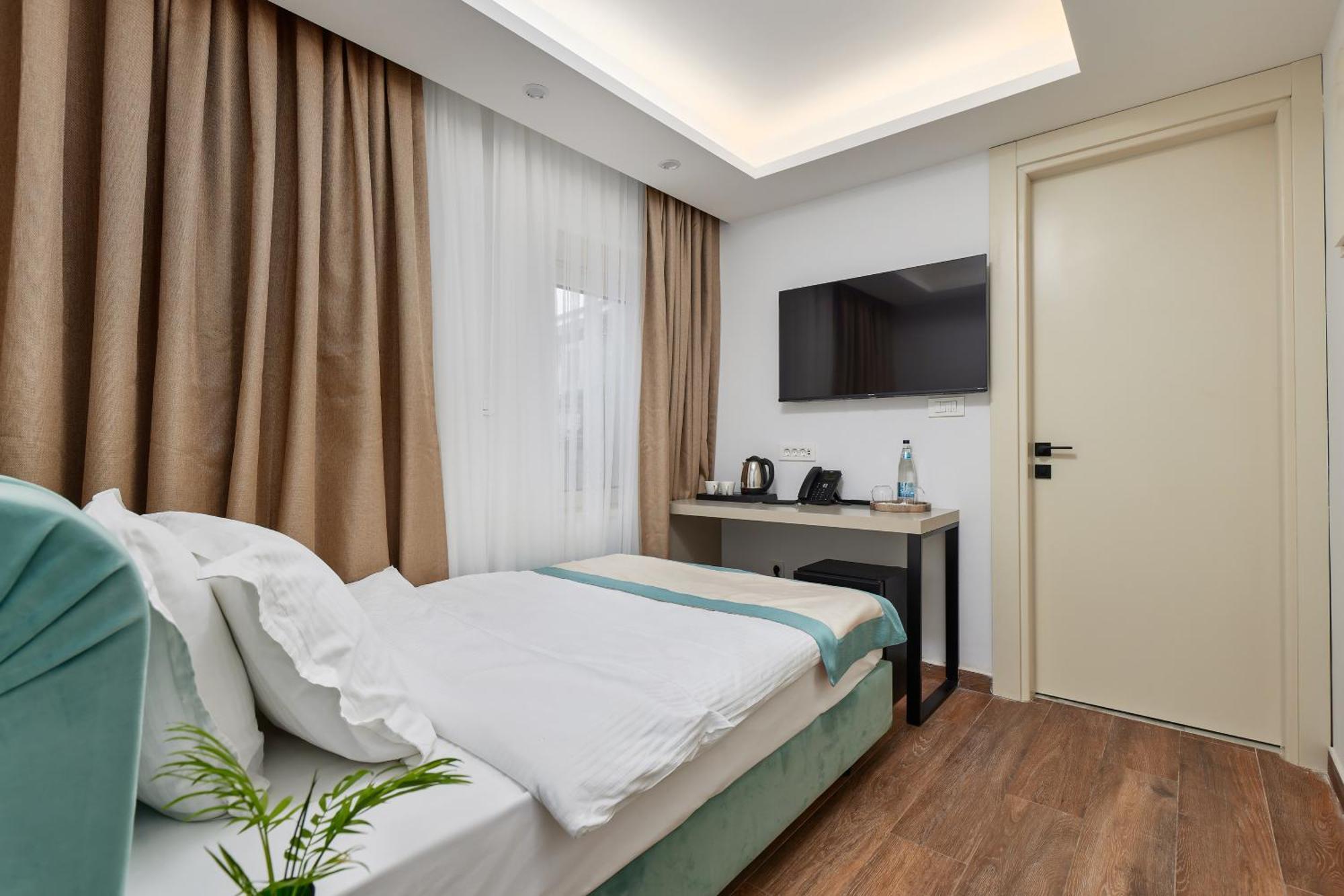 Hotel Splendido Bay Тиват Экстерьер фото