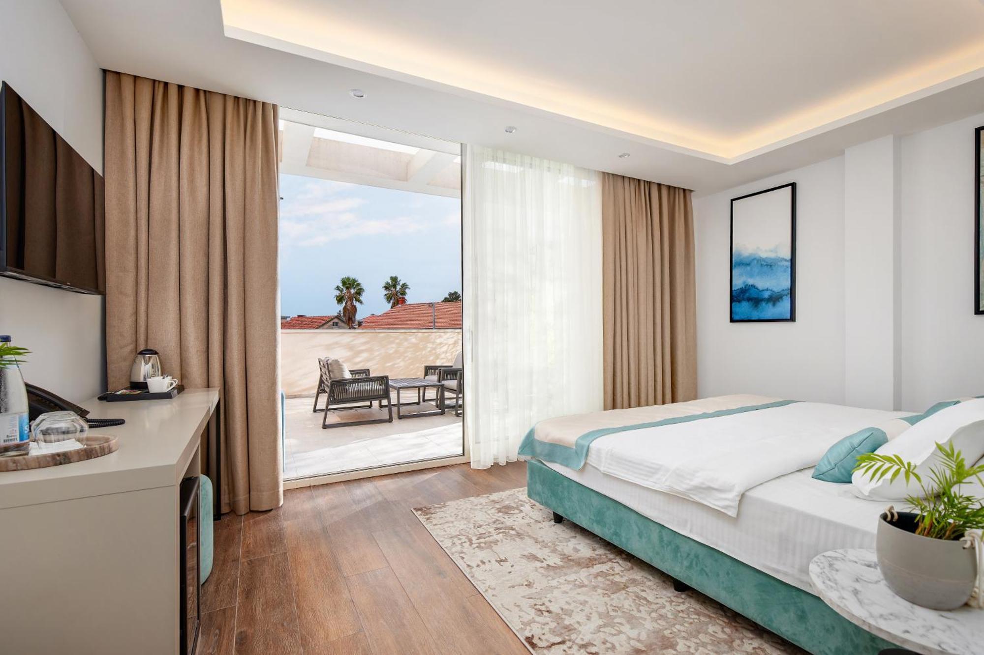 Hotel Splendido Bay Тиват Экстерьер фото